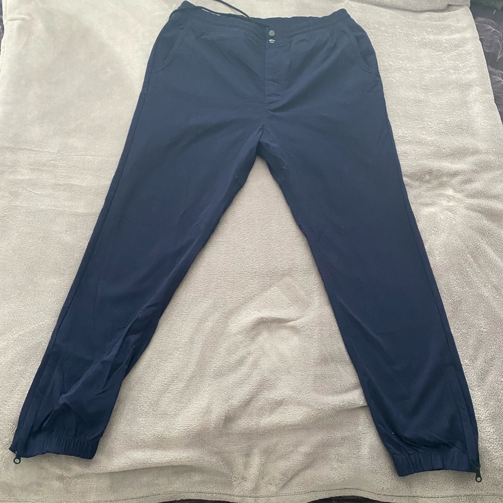 NIKE WOVEN TRAINING PANTS